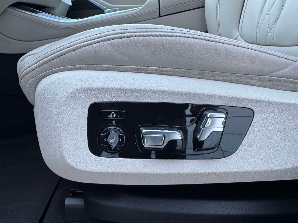 Certified Used 2024 Blue BMW xDrive40i image 20