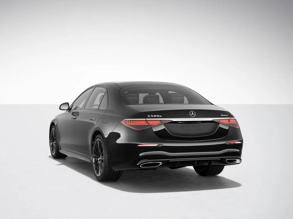 Used 2025 Black Mercedes-Benz S 580e image 27
