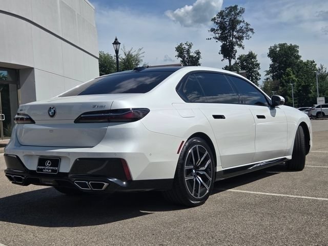 2025 BMW 7 Series 760i - Photo 26