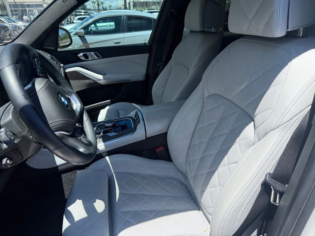 Certified Used 2024 White Metallic BMW xDrive40i image 5