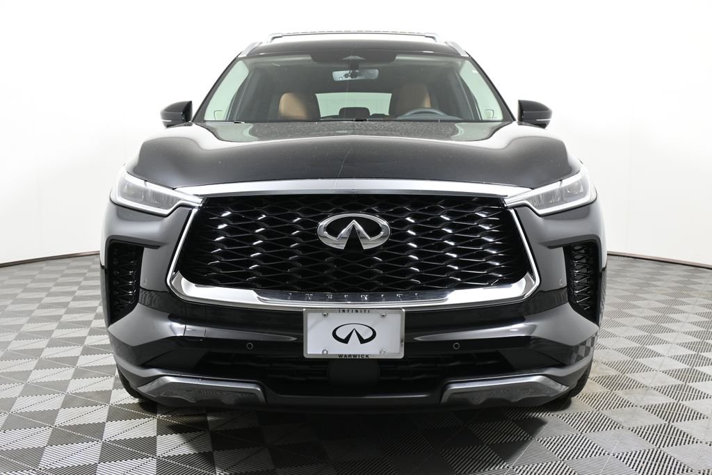 Certified Used 2025 Black INFINITI Sensory image 9