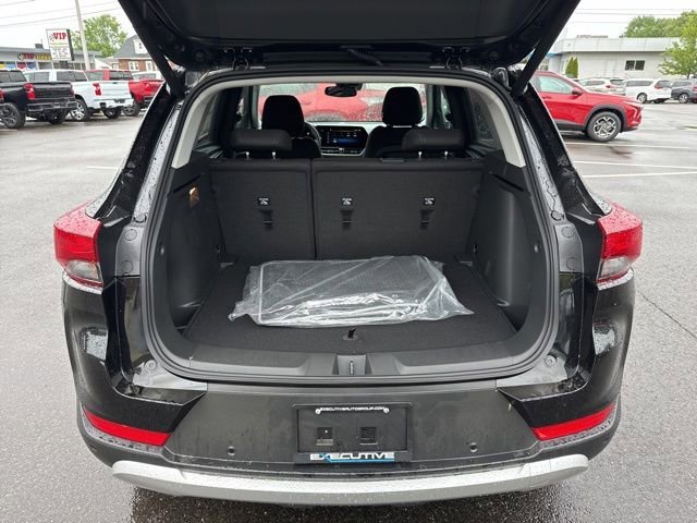 New 2026 Mosaic Black Metallic Chevrolet LT image 6