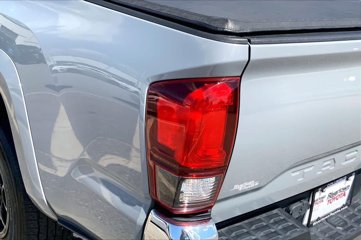 Used 2021 Cement Toyota SR5 image 26