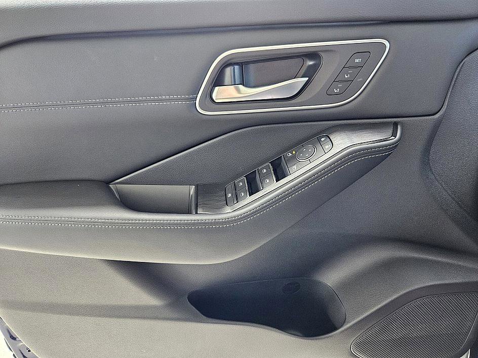 2026 Nissan Rogue Platinum - Photo 29