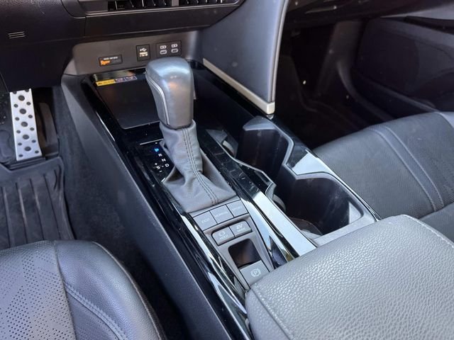 Used 2025  Toyota XSE image 31