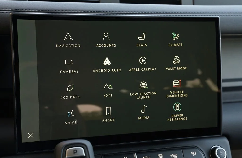 New 2026 Woolstone Green Land Rover S image 20