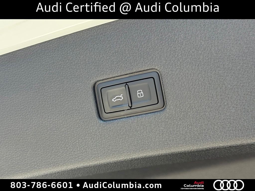 Used 2025  Audi 55 Premium Plus image 16