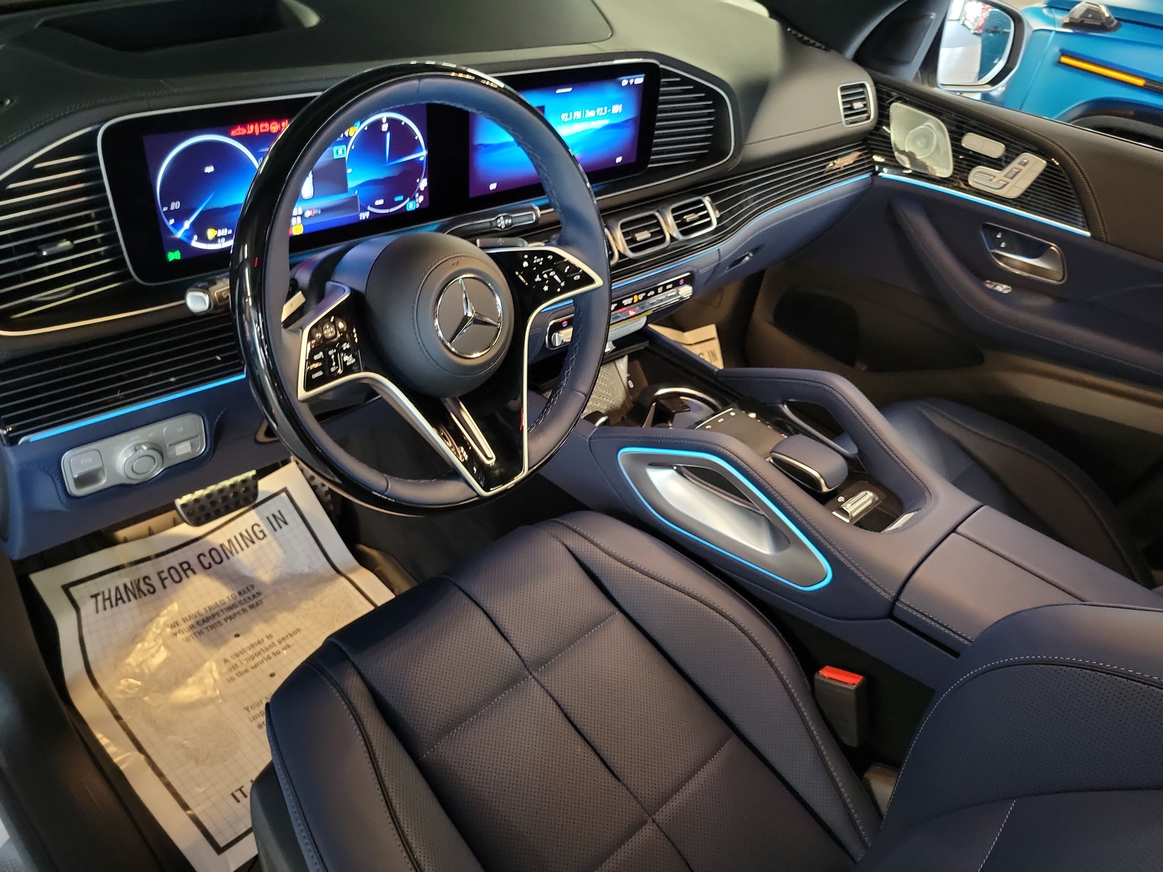New 2026 MANUFAKTUR Moonlight White Metallic Mercedes-Benz GLS 450 image 55