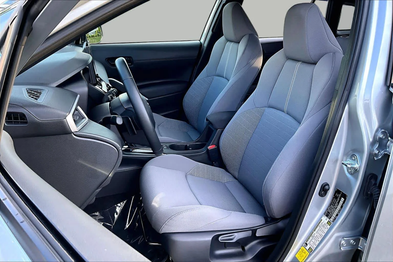 Used 2025 Sonic Silver Toyota Hybrid SE image 8