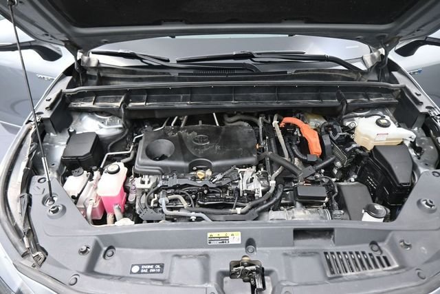 Used 2021 Silver Toyota Platinum image 12
