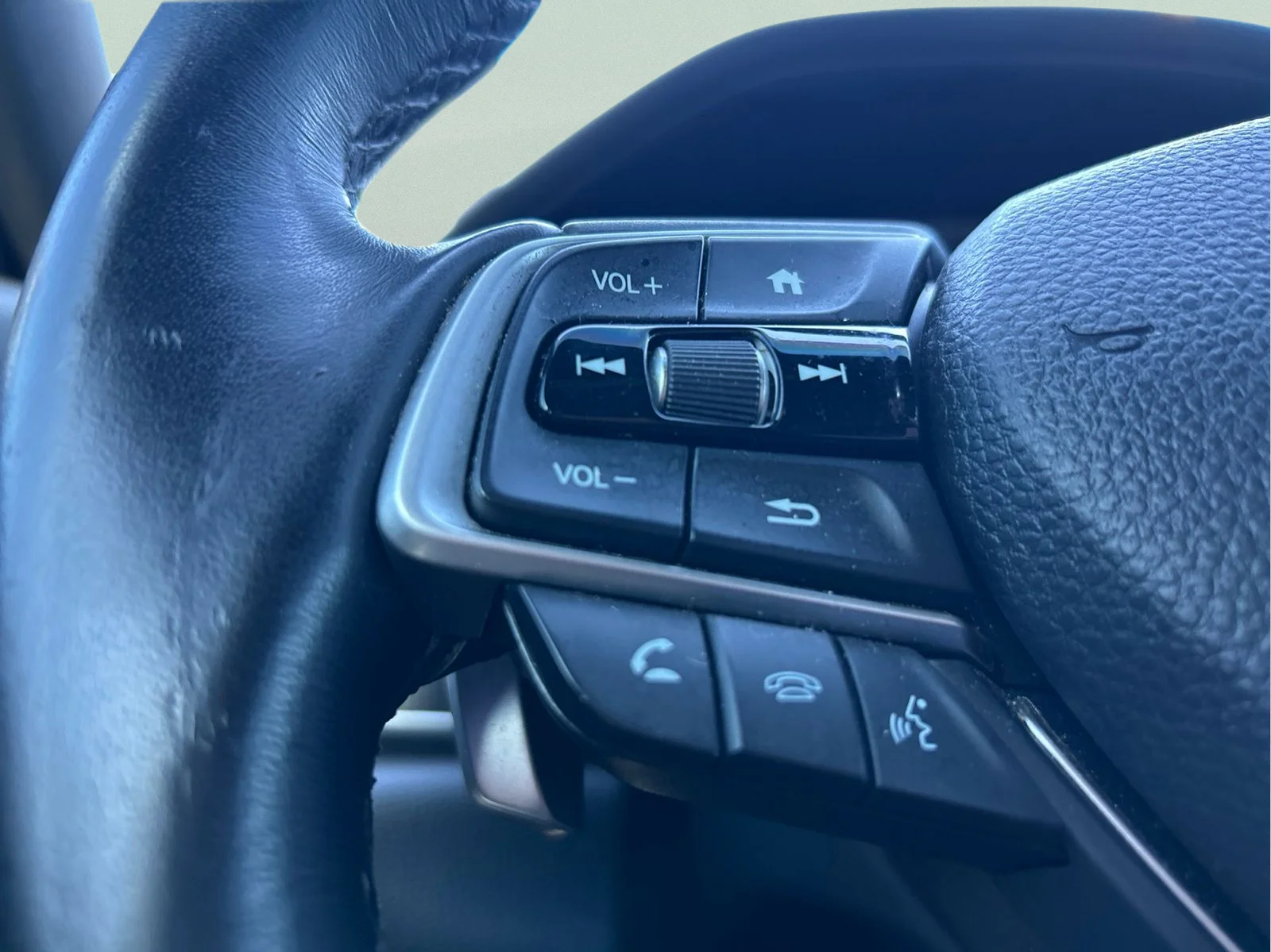 Certified Used 2019 Still Night Pearl Honda Sport image 14