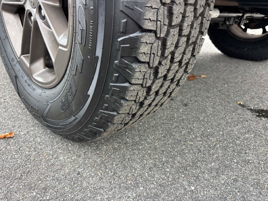 Used 2016 Black Jeep Unlimited Sahara image 32