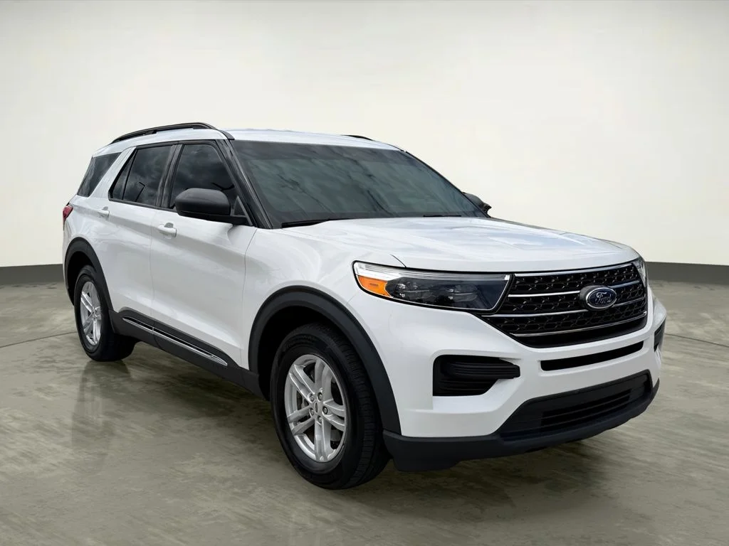 Used 2023 White Ford XLT image 9