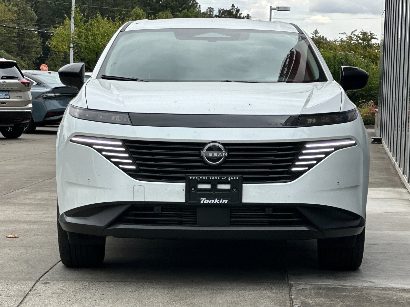 Used 2025 Everest White Pearl Tricoat Nissan SV image 9