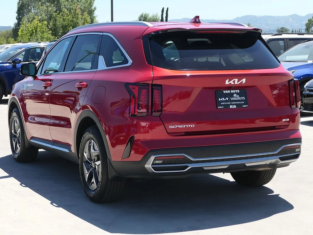 Used 2023 Red Kia EX image 6