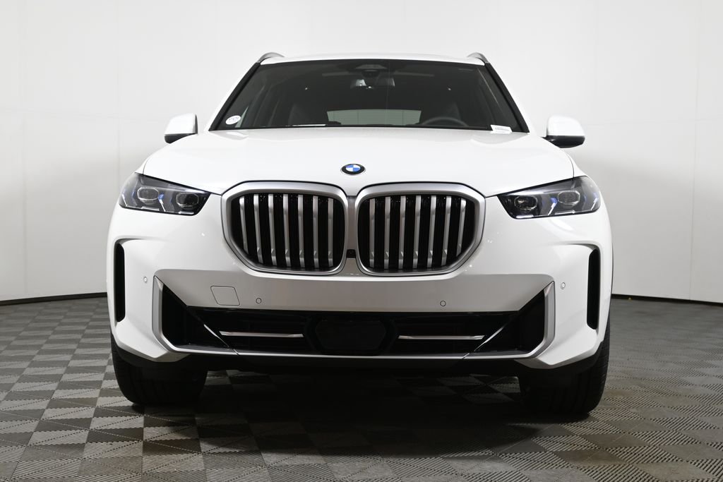 New 2026 Alpine White BMW xDrive40i image 10