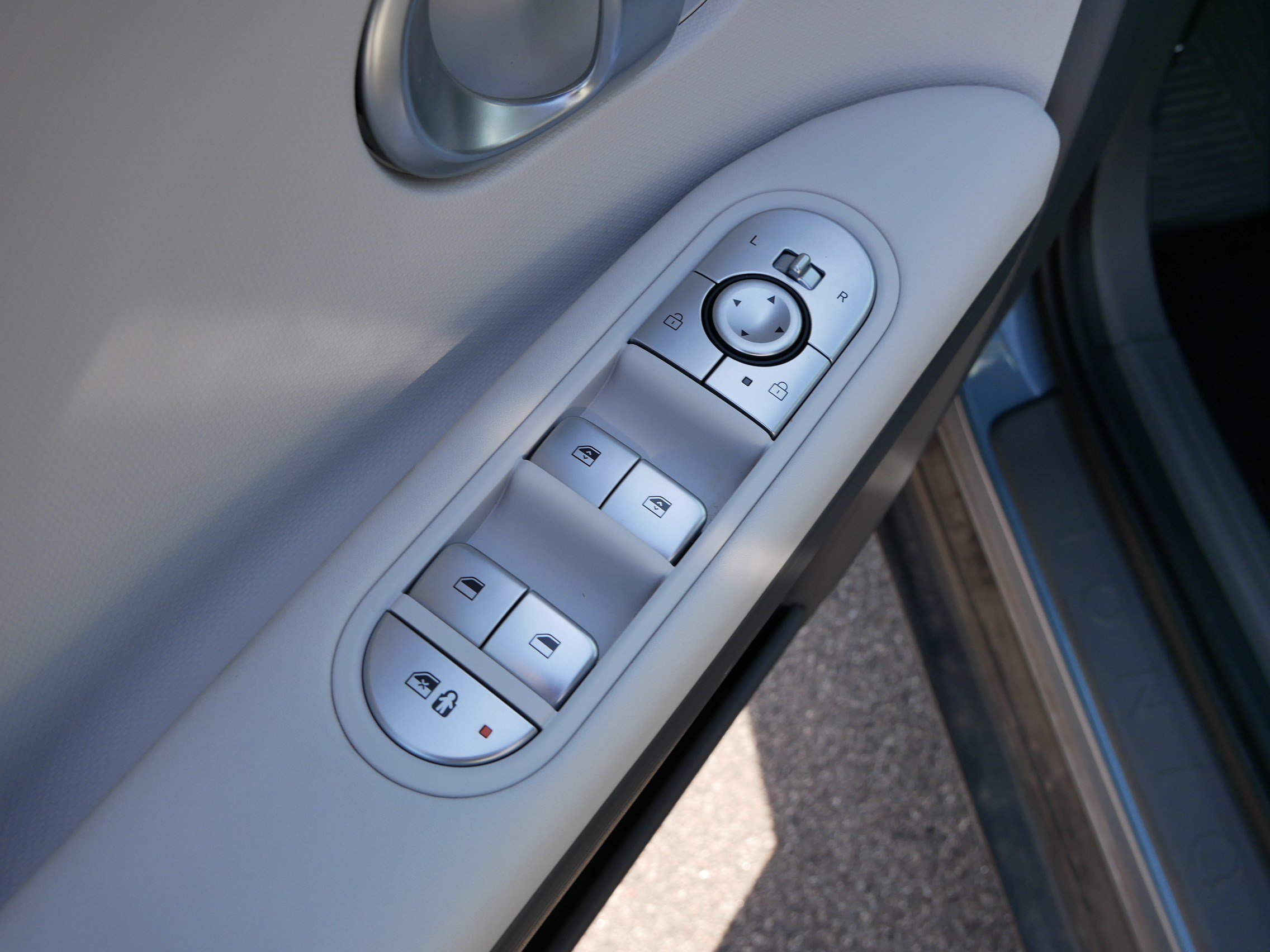 2024 Hyundai IONIQ 5 SEL - Photo 19