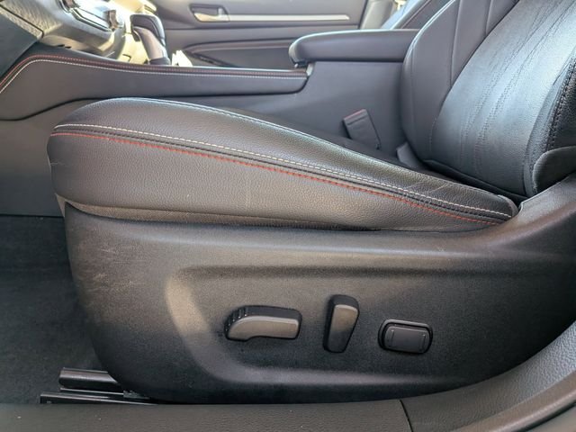 Used 2023 Red Nissan 2.0 SR image 16