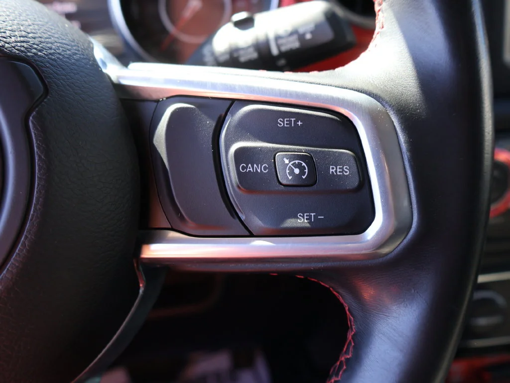 Used 2019 Granite Crystal Clearcoat Metallic Jeep Rubicon image 22