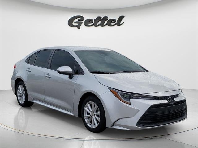 Certified Used 2024 CLASSIC SILVER METALLIC Toyota  image 3