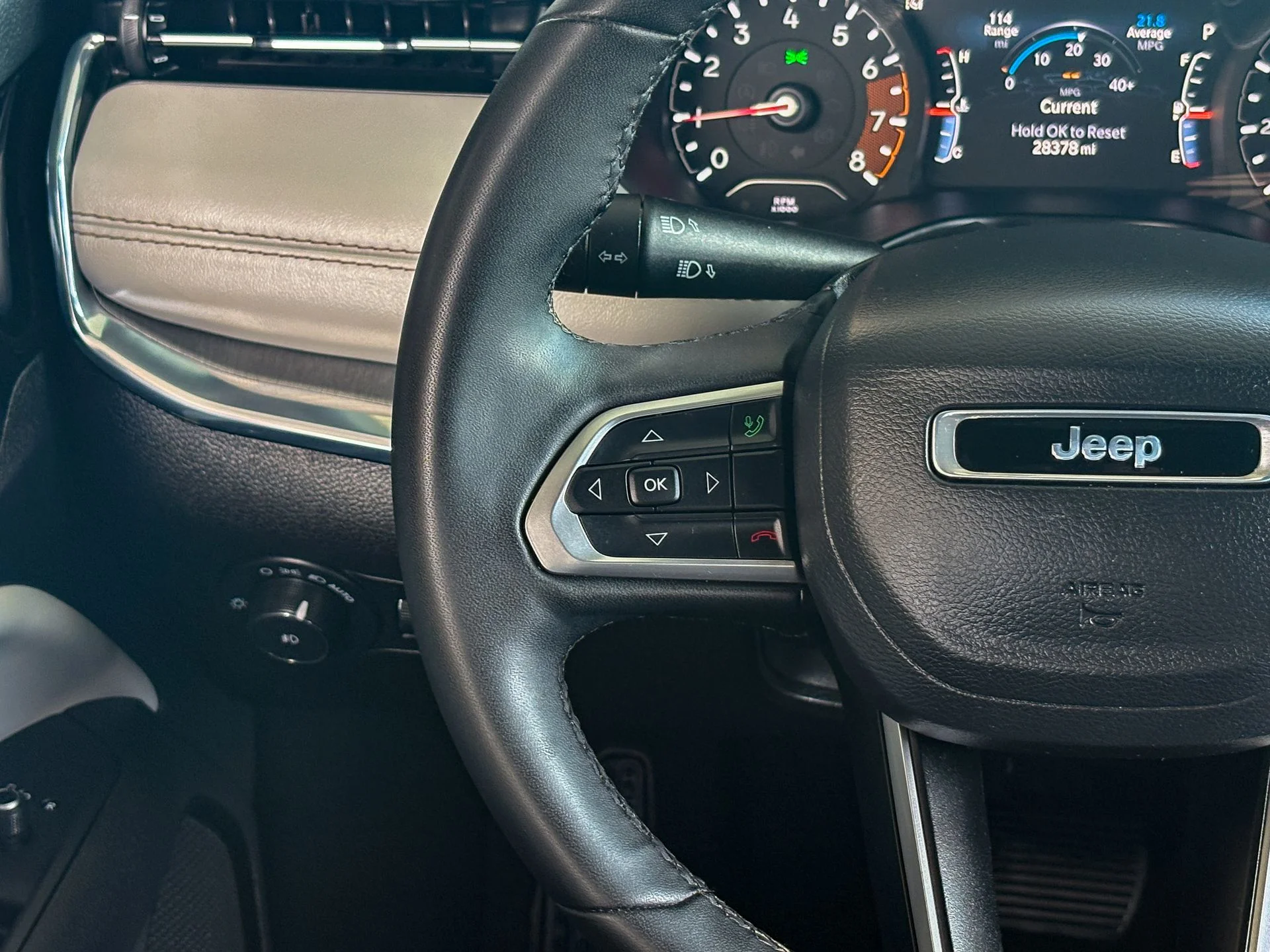 Used 2023 White Jeep Limited image 30
