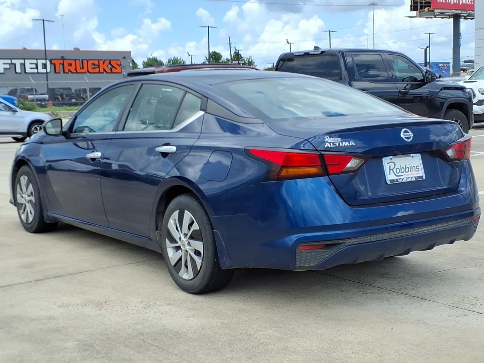 2022 Nissan Altima 2.5 S Blue at G Motors