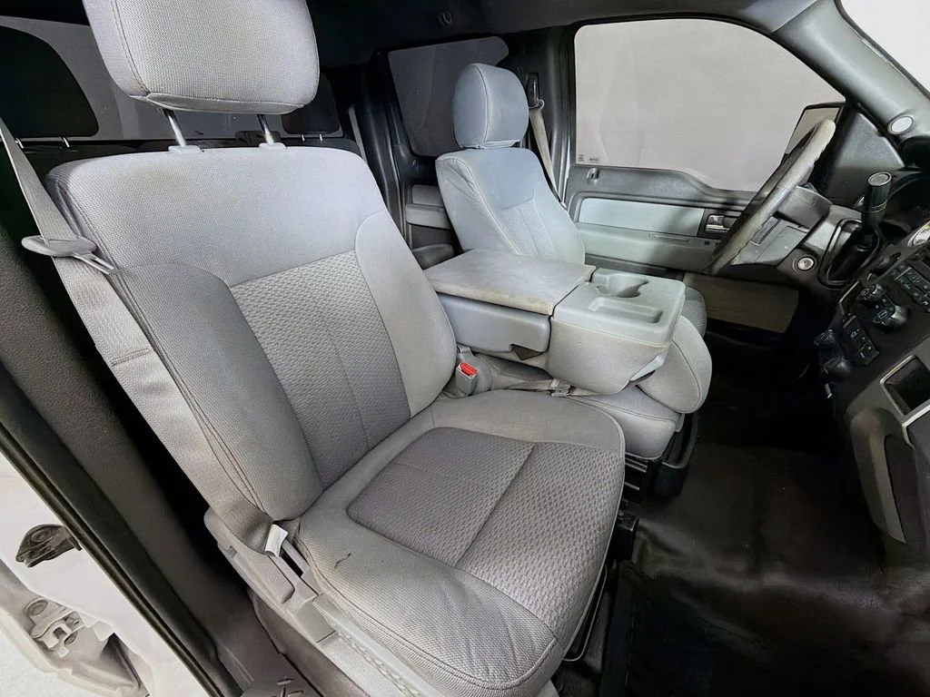 Used 2013 White Ford XL image 23