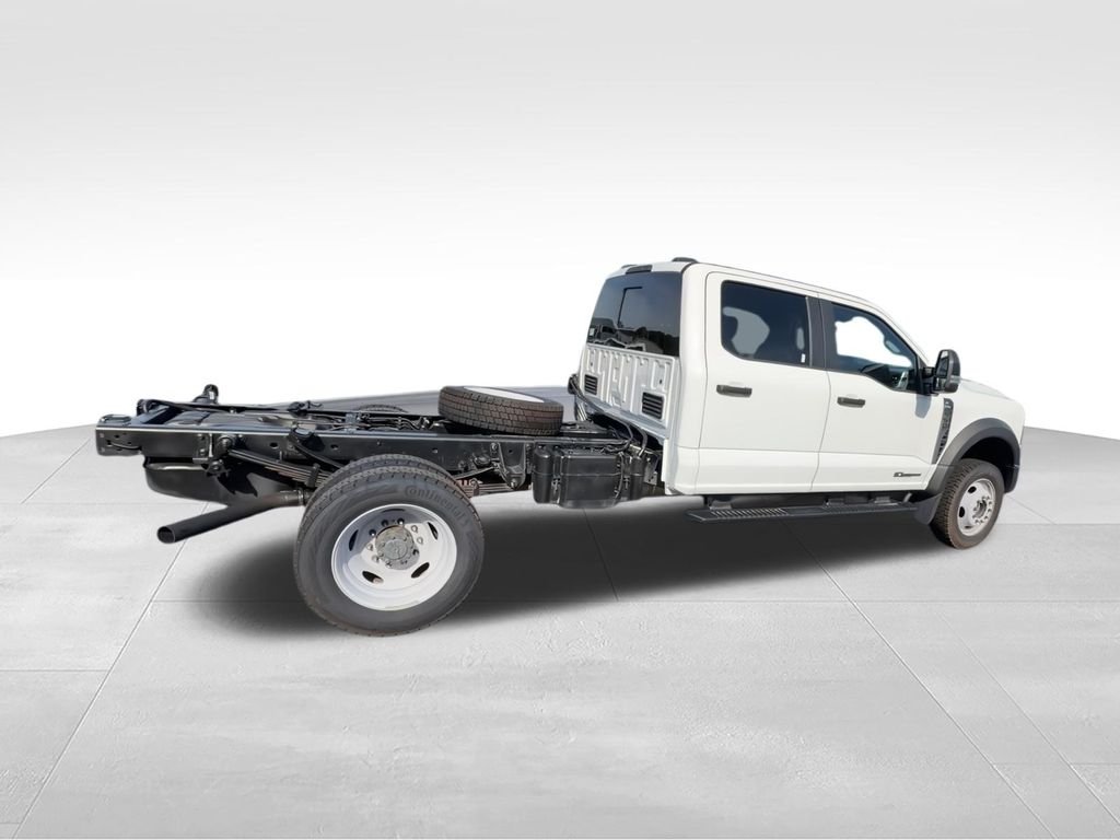 Used 2025 White Ford XL image 9
