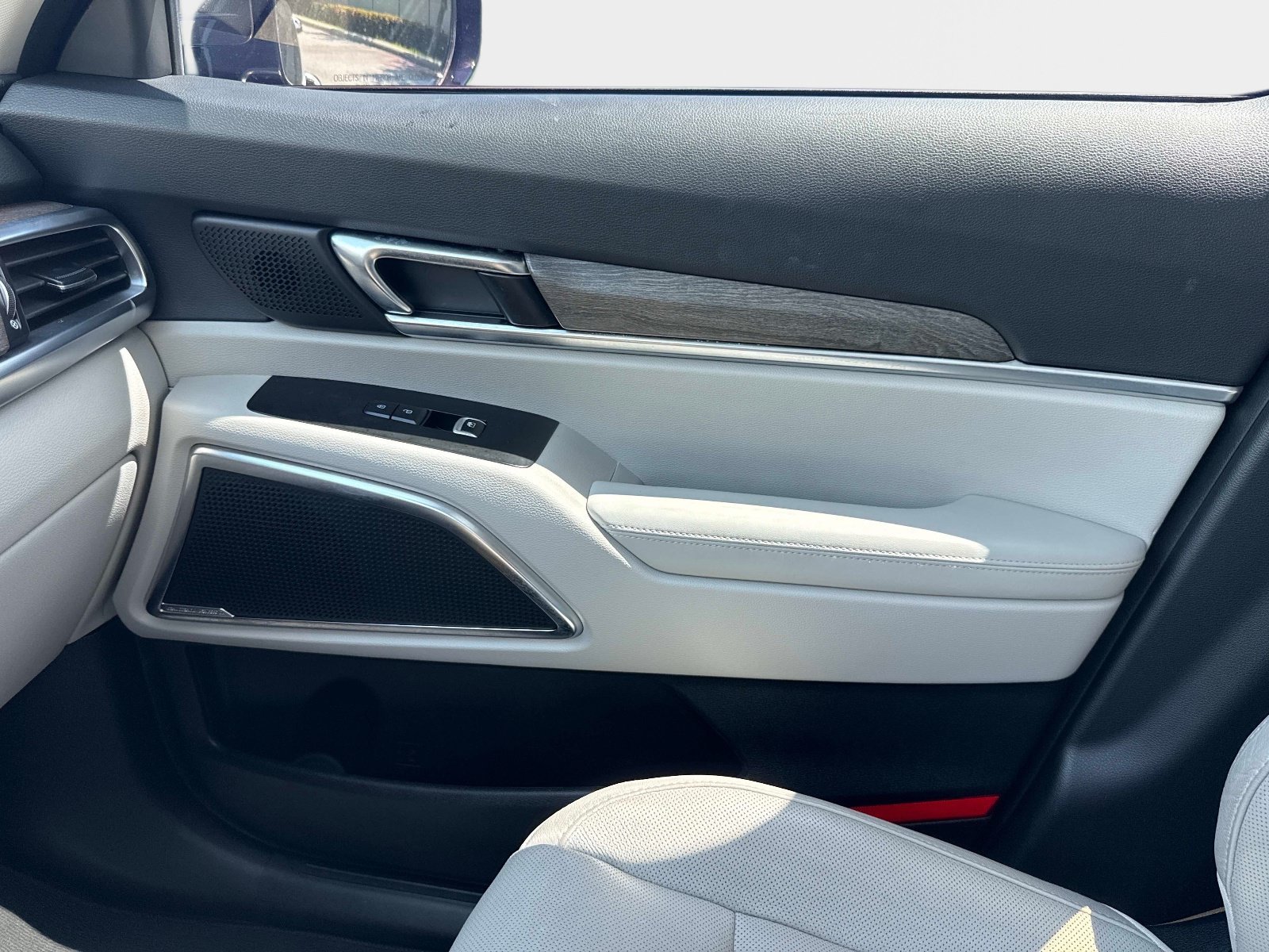 Used 2020 Dark Moss Kia SX image 23