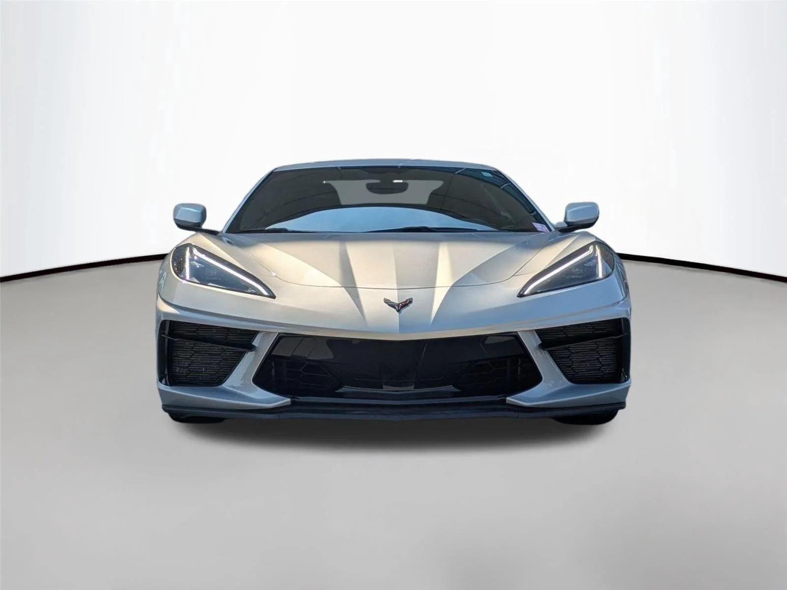 Used 2023 Arctic White Chevrolet 1LT image 2