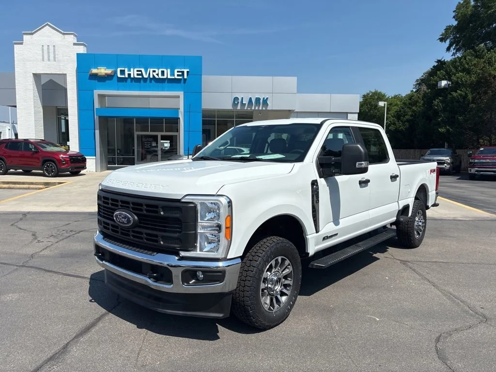 2023 Ford F-250 XL 4x4 Crew Cab 6-3/4' Box's photo