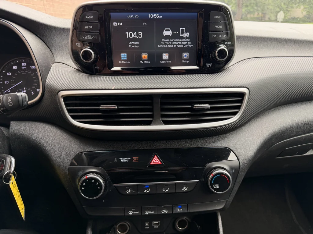 Used 2019 Gemstone Red Hyundai SE image 16