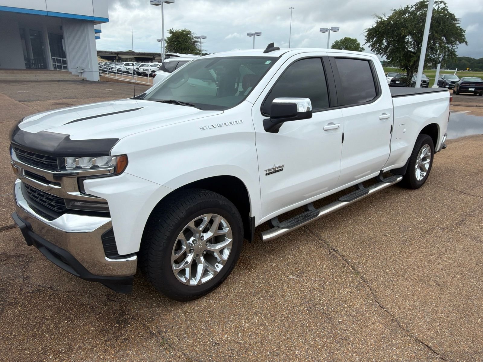 Used 2020 White Chevrolet LT image 1