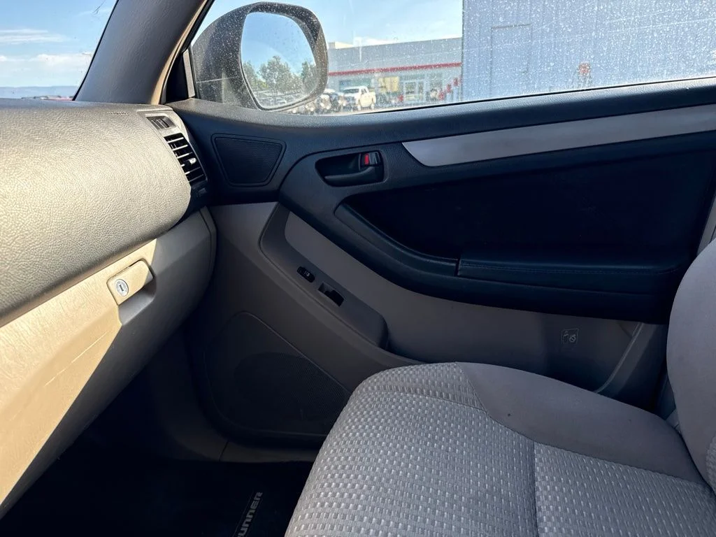 Used 2008 Beige Toyota SR5 image 24