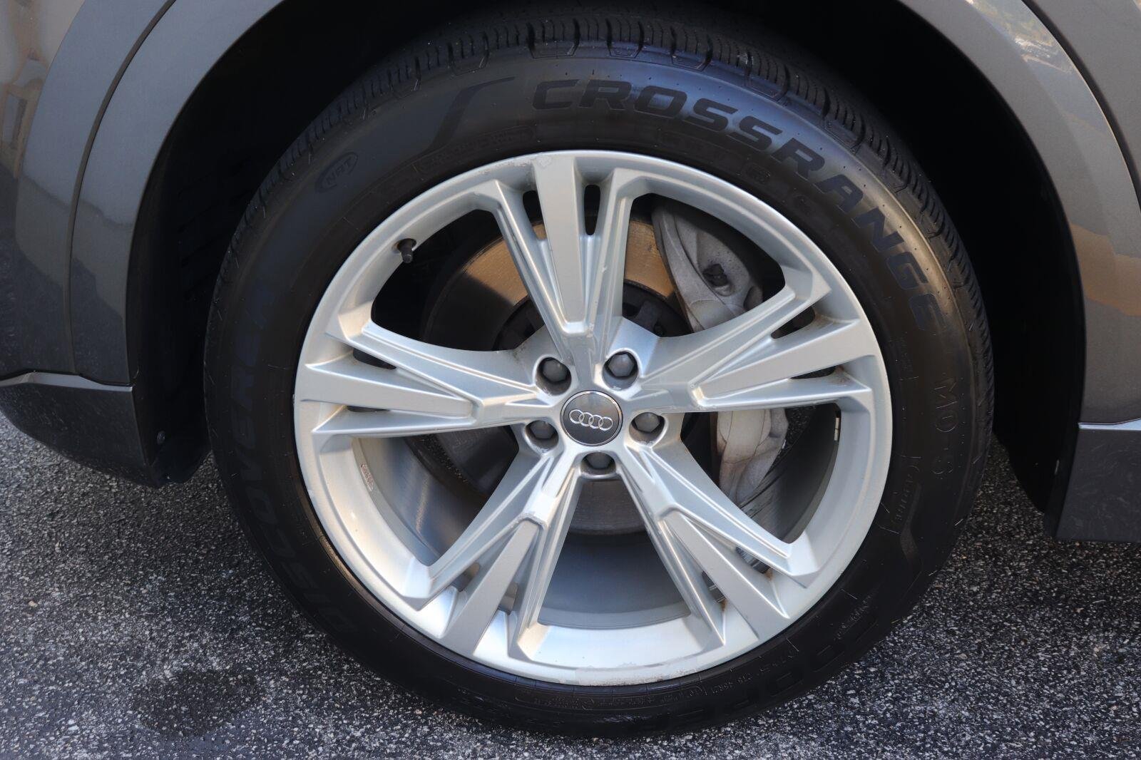 Used 2019 Samurai Gray Metallic Audi Premium image 39