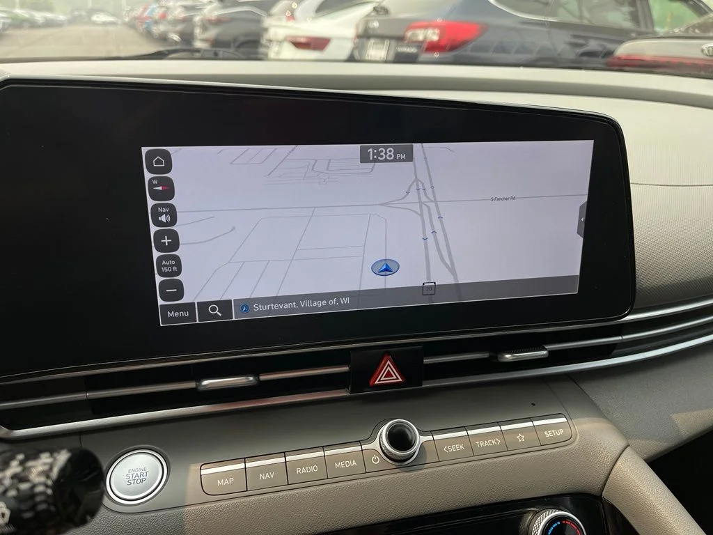 Used 2023 Phantom Black Hyundai SEL image 11