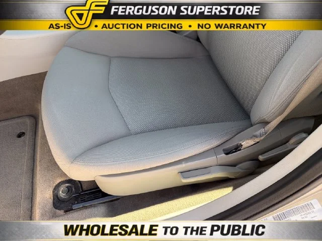 Used 2009 Beige Chrysler Touring image 19