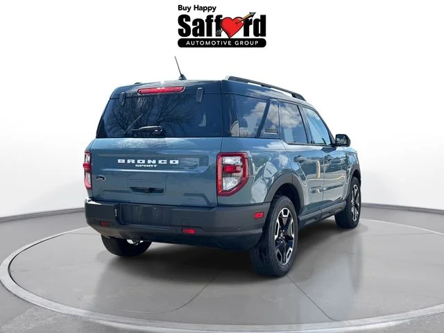 Used 2021  Ford Outer Banks image 8