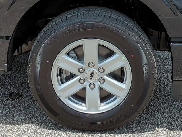 New 2026 Agate Black Metallic Ford XLT image 11