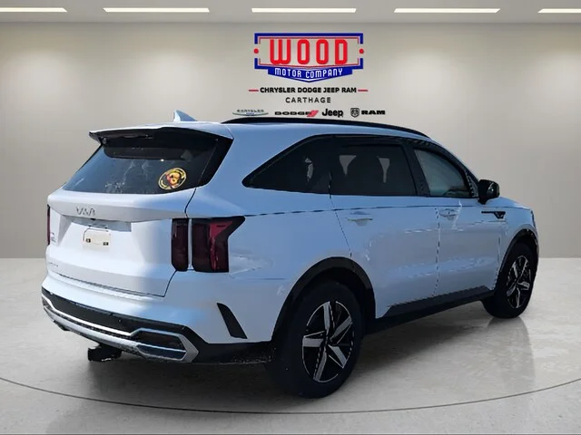 Used 2023 Glacial White Pearl Kia S image 3