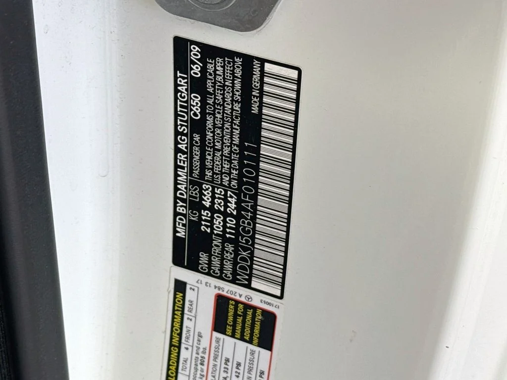 Used 2010  Mercedes-Benz E 350 image 33