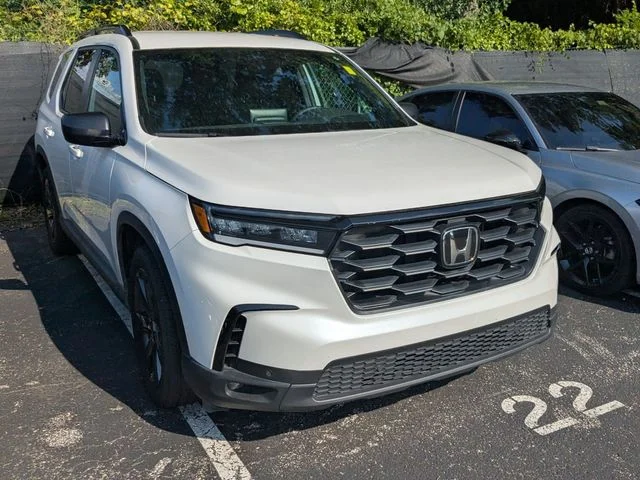 Used 2025 Platinum White Pearl Honda Sport image 3