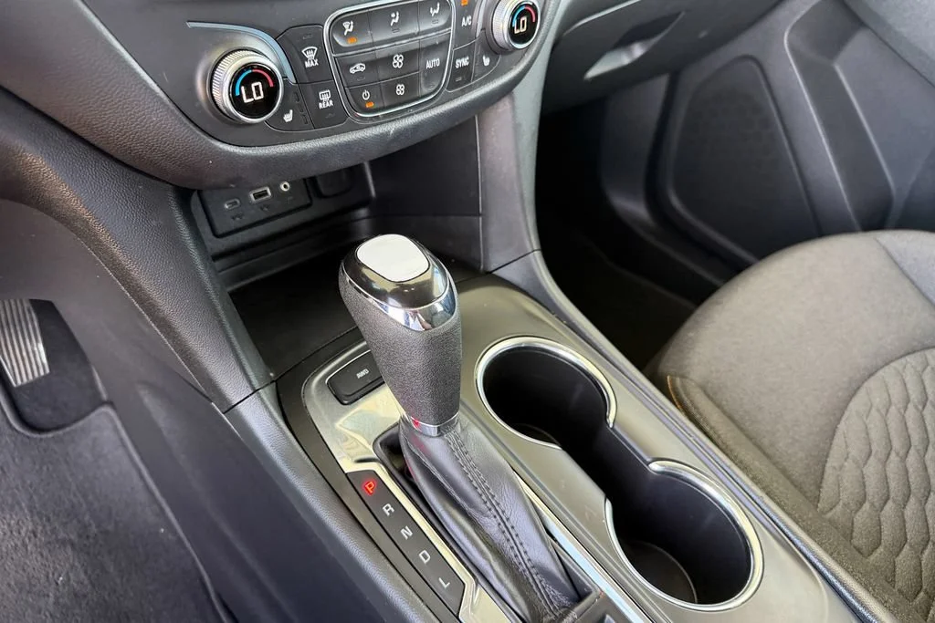 Used 2021 MOSAIC BLACK METALLIC Chevrolet LT image 18