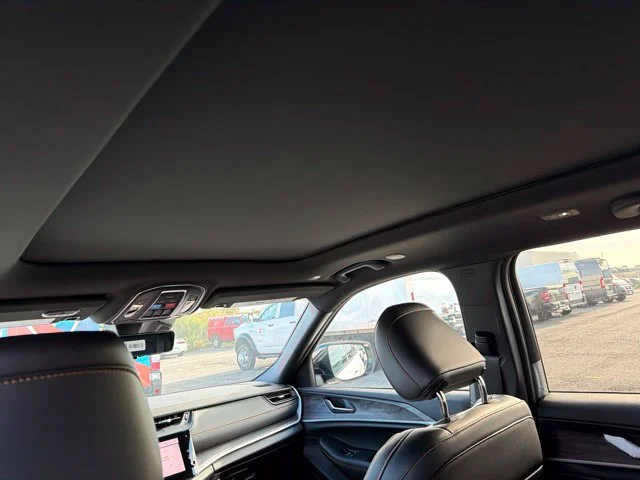 New 2026 White/off-white Jeep  image 9