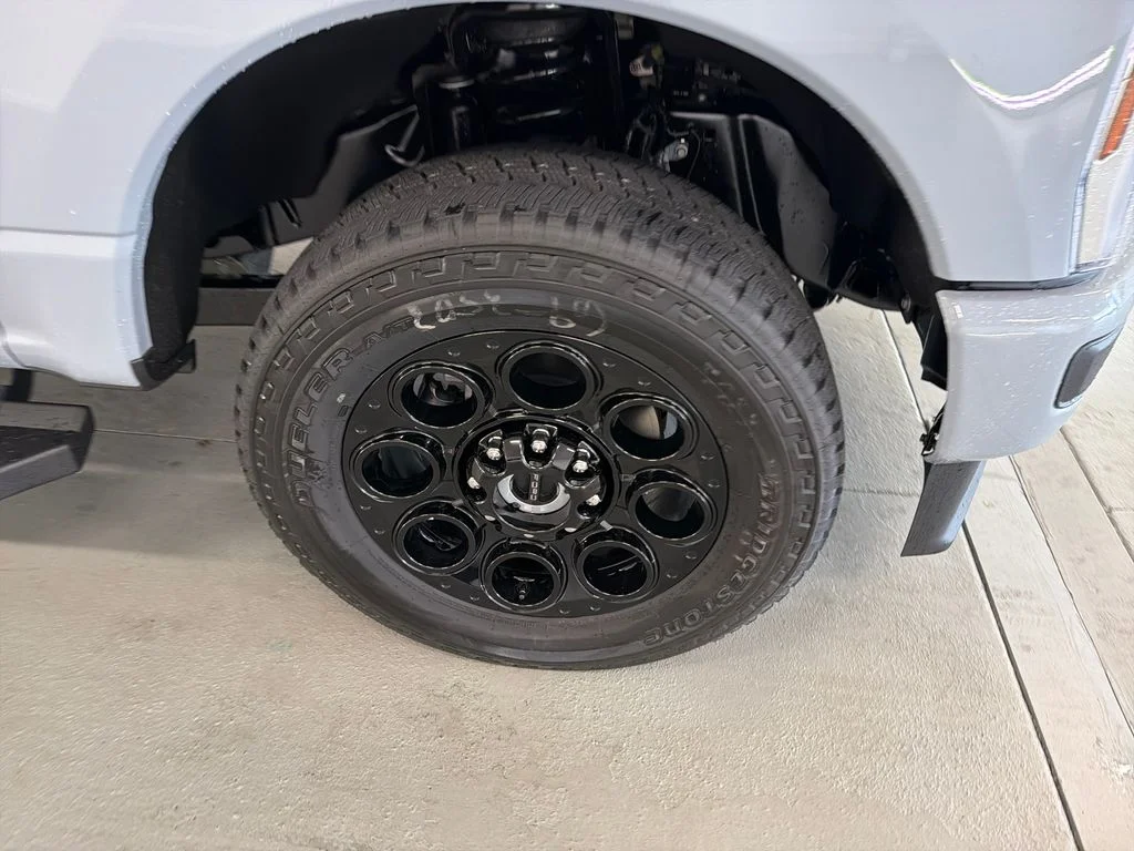 New 2026 Gray Ford Lariat image 5