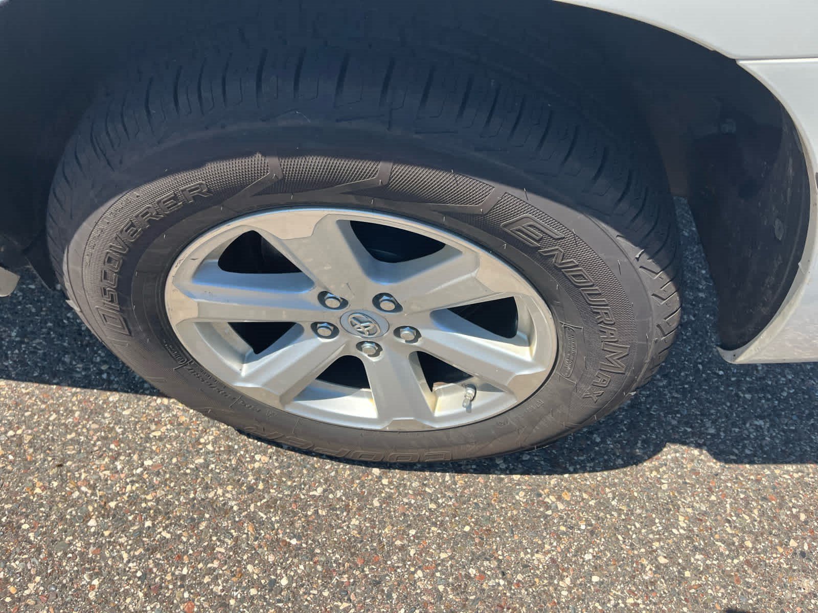 Used 2010 Blizzard Pearl Toyota SE image 8