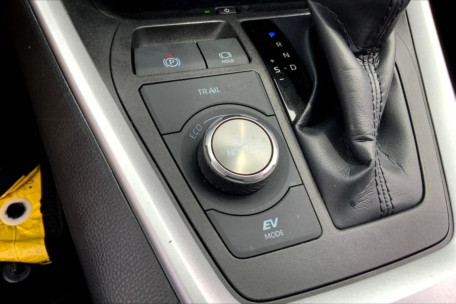 Used 2023 Magnetic Gray Metallic/Midnight Black Metallic Toyota Hybrid XSE image 33
