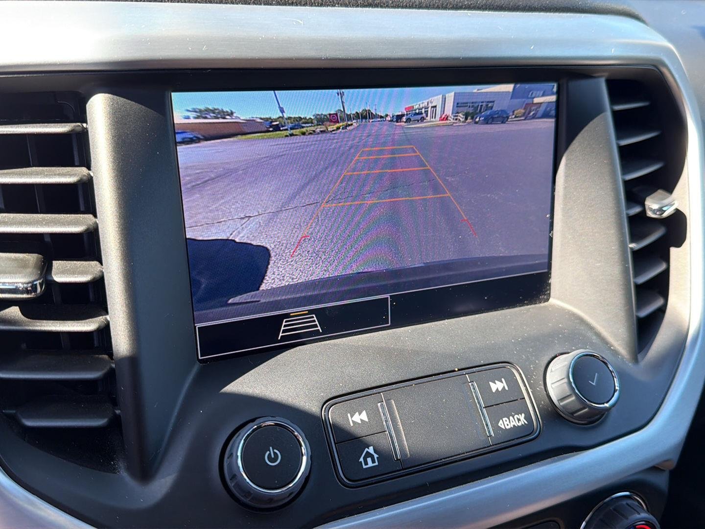 Used 2023 Ebony Twilight Metallic GMC SLE image 15