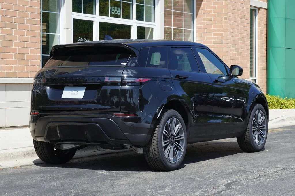 New 2026 Santorini Black Land Rover S image 6