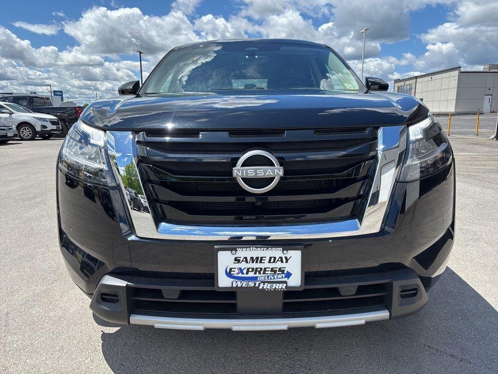 Used 2024 Super Black Nissan SL image 2